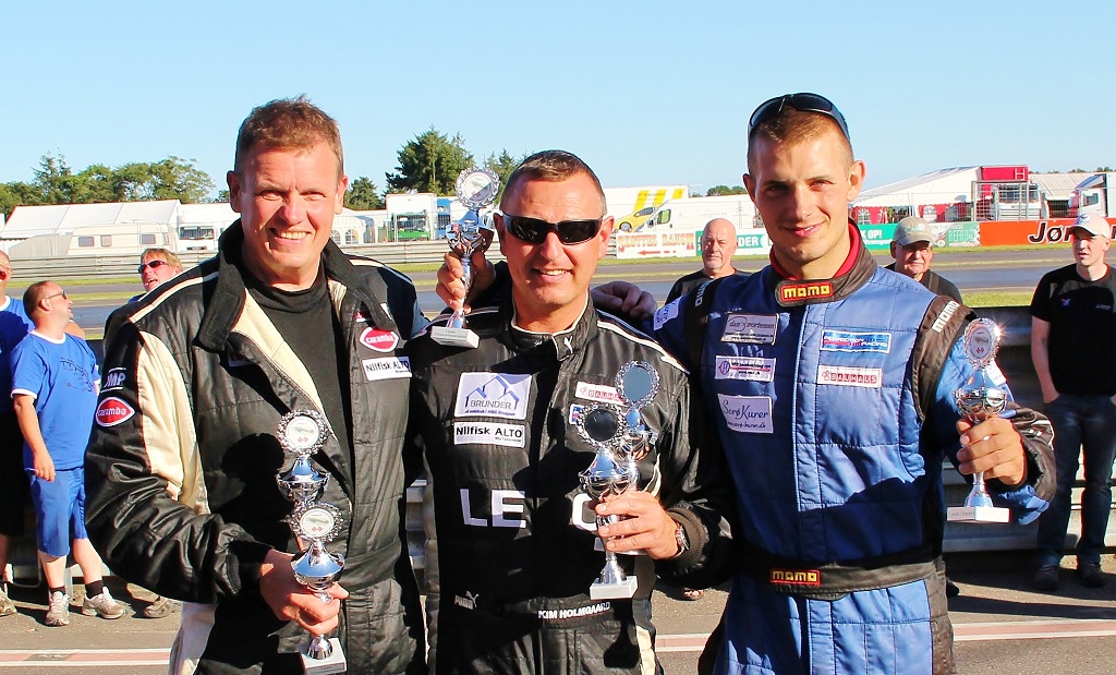 Mikkel C. th, og hans medkørere, fra v Michael Klostermann, Gørløse og Kim Holmgaard, Silkeborg.
(Foto: Birger W. Johansen)